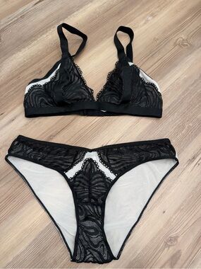 NWOT Auden Black and White Sheer Panty and Bra Lingerie Set-Size M